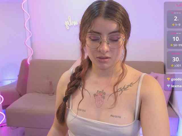Naomy-tay1 webcam