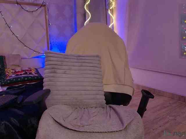 Naomy-tay1 Naomy-tay1