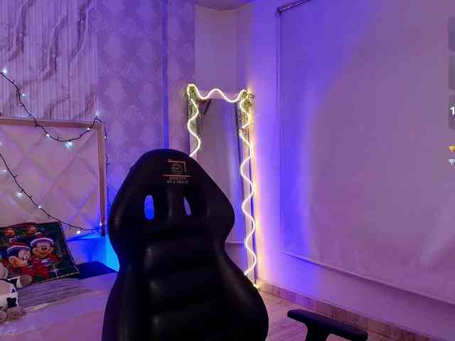 Naomy-tay1 Naomy-tay1