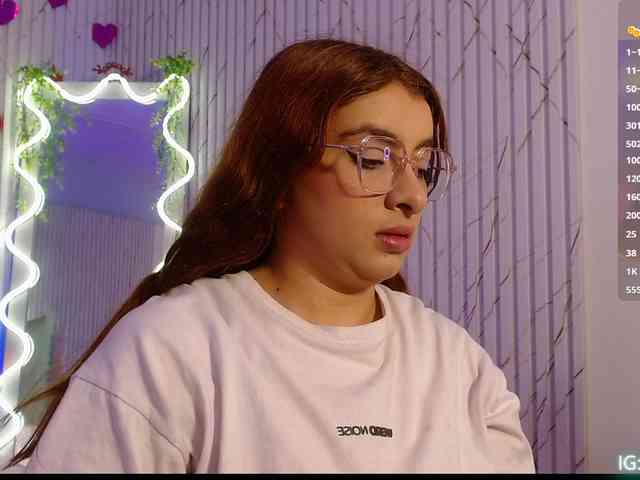 Naomy-tay1 Naomy-tay1