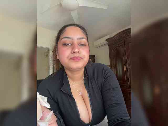 CherryRedDom webcam