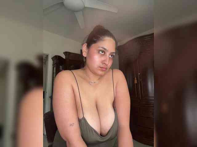 CherryRedDom webcam