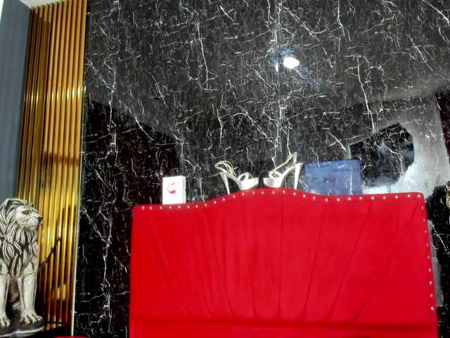 Nicole1Sweet's BongaCams show and profile