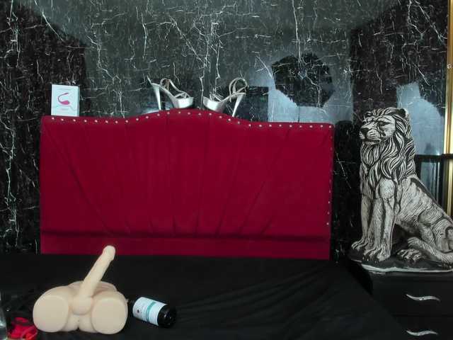 Nicole1Sweet's BongaCams show and profile