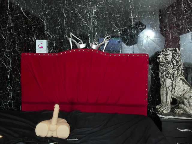 Nicole1Sweet's BongaCams show and profile