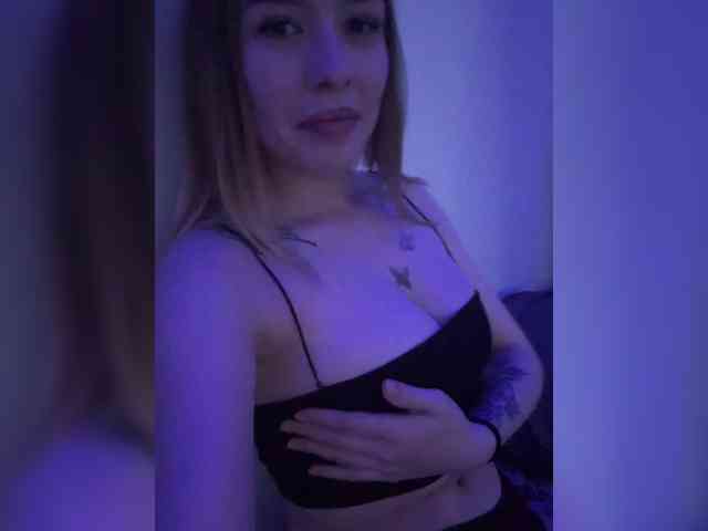 Maryana-11 webcam