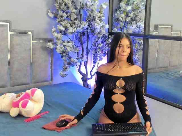 scarleetthot webcam
