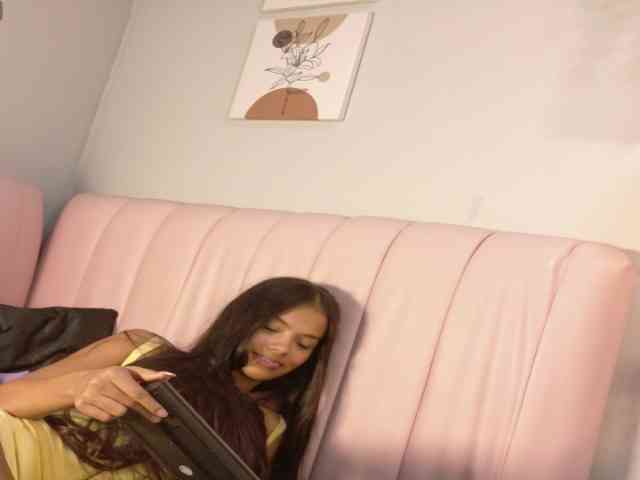 scarleetthot webcam