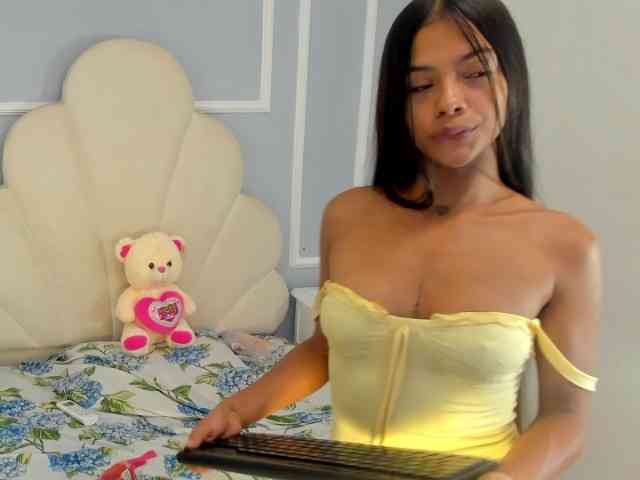 scarleetthot webcam
