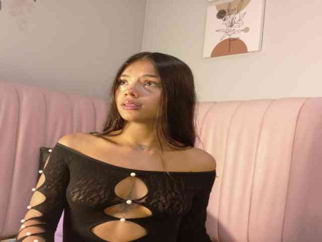 scarleetthot webcam