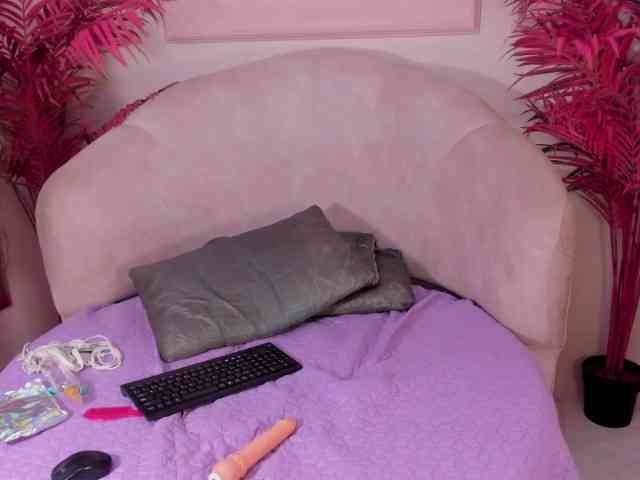 scarleetthot webcam