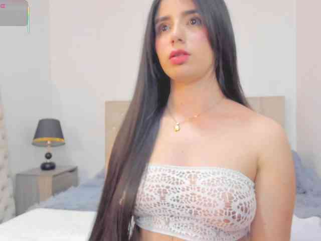 Sarahfox Live Webcam on BongaCams