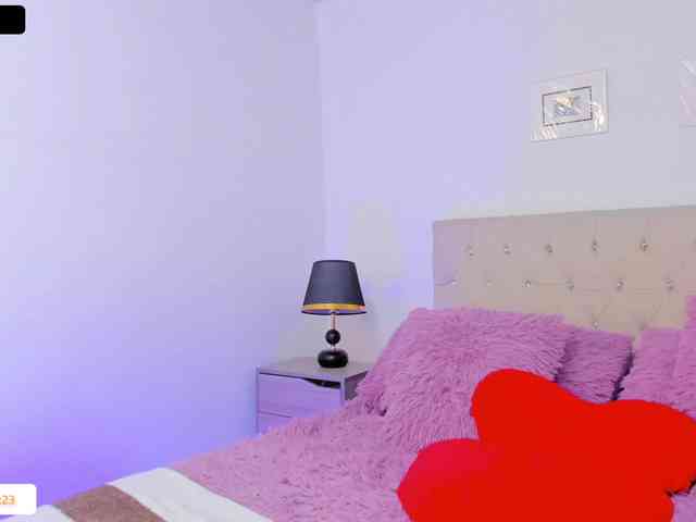 strip chat online Sarahfox