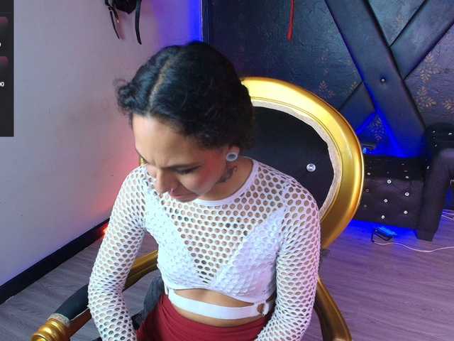 le modèle Sweettpleasure est en webcam porno dans un show sur le site bongacams, il possède les tags suivants: Latino/Hispanic,Brunette,Shaved