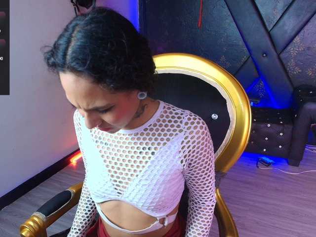 le modèle Sweettpleasure est en webcam porno dans un show sur le site bongacams, il possède les tags suivants: Latino/Hispanic,Brunette,Shaved