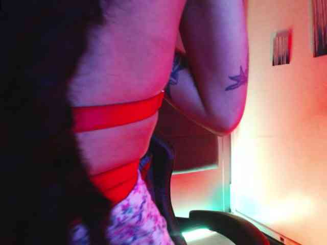Sweettpleasure webcam