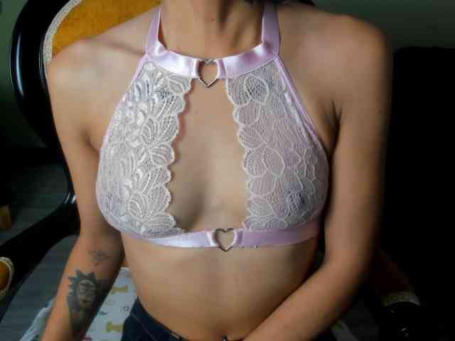 Sweettpleasure webcam