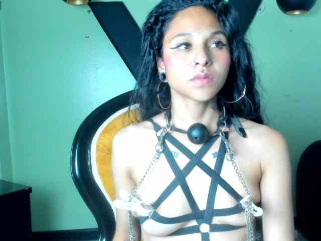 Sweettpleasure webcam