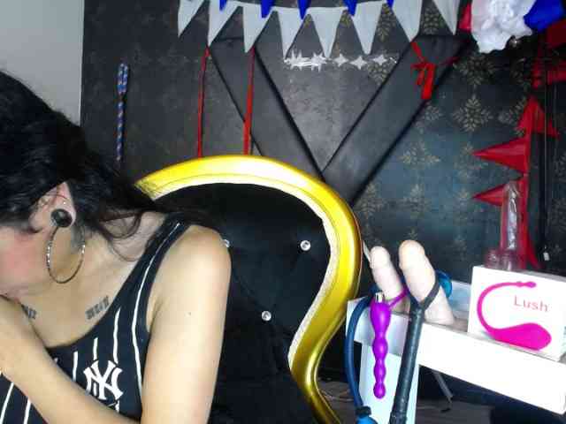 Sweettpleasure webcam
