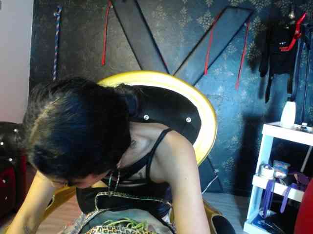 Sweettpleasure webcam