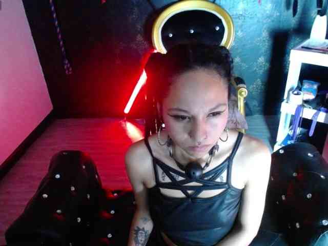 Sweettpleasure webcam
