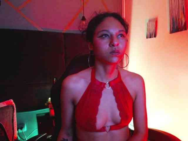 Sweettpleasure webcam