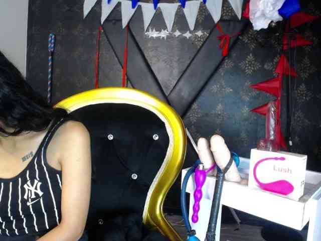 Sweettpleasure webcam