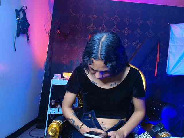 Sweettpleasure Live Webcam on BongaCams