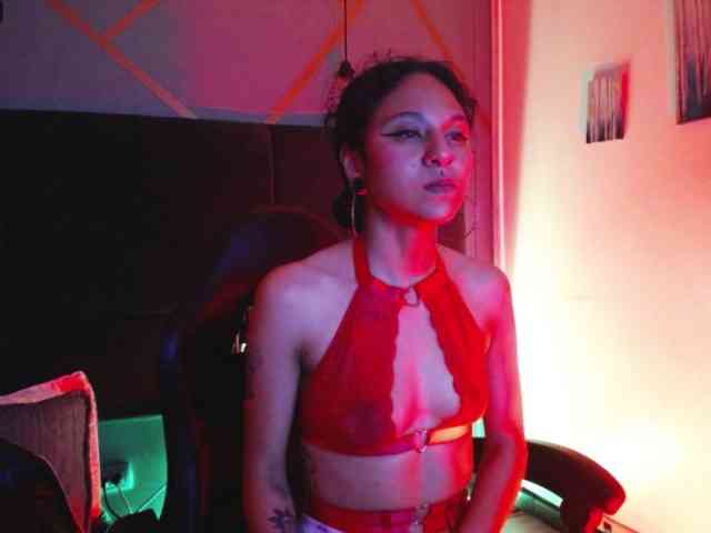 Sweettpleasure webcam