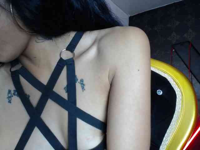 Sweettpleasure webcam