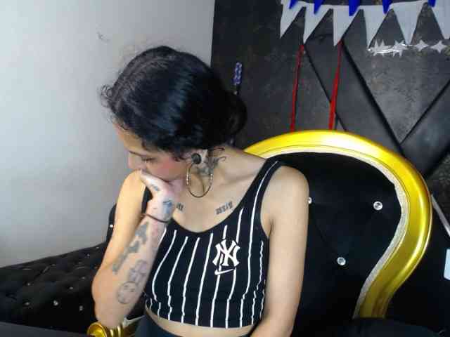 Sweettpleasure webcam