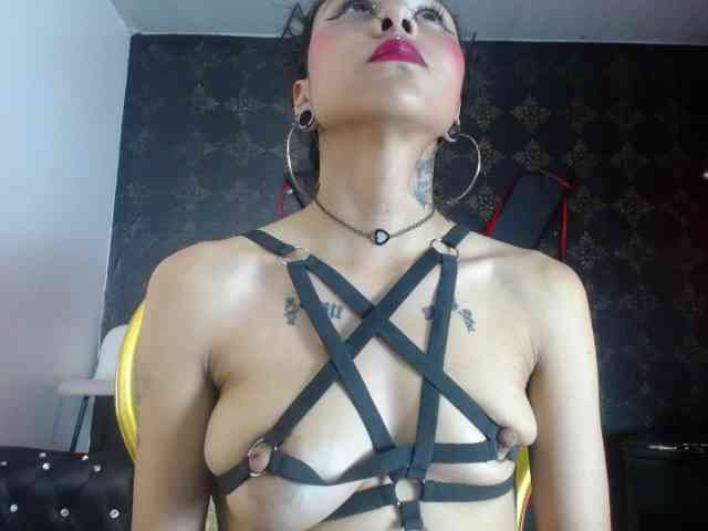 Sweettpleasure webcam