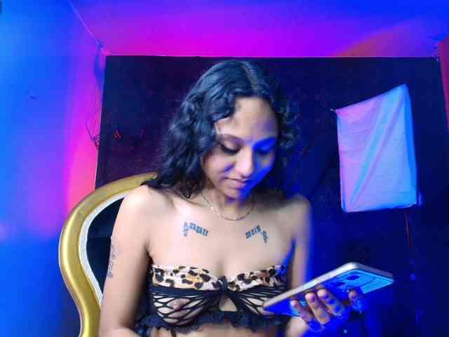 Sweettpleasure webcam