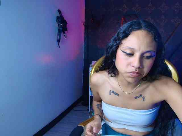 Sweettpleasure webcam