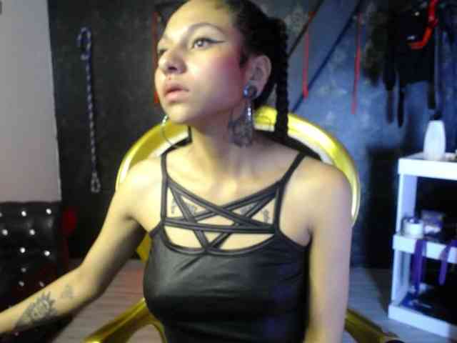 Sweettpleasure webcam