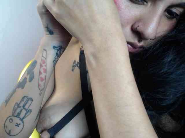 Sweettpleasure webcam