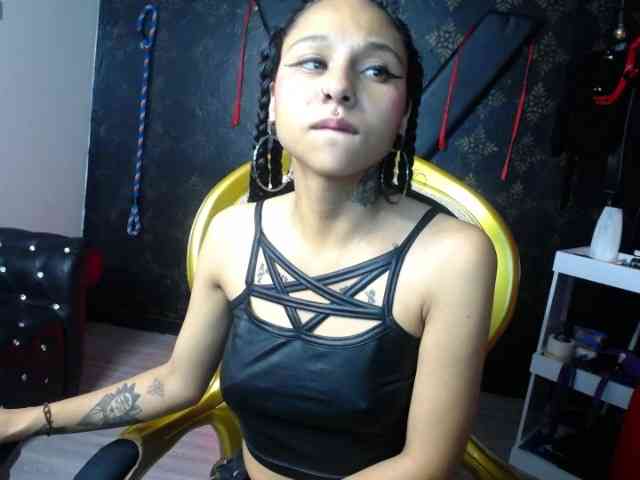 Sweettpleasure webcam