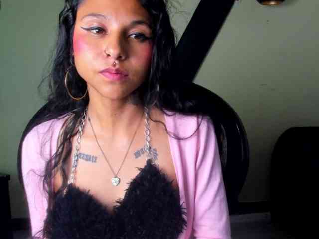 Sweettpleasure webcam