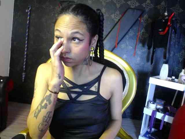 Sweettpleasure webcam