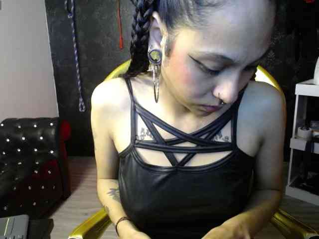 Sweettpleasure webcam
