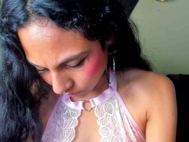 Sweettpleasure webcam