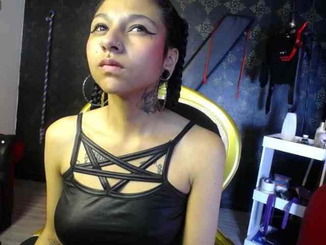 Sweettpleasure webcam