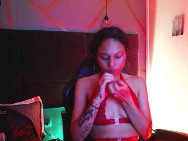 Sweettpleasure webcam