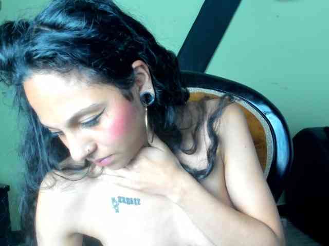 Sweettpleasure webcam