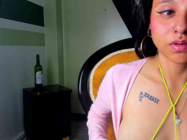 Sweettpleasure webcam
