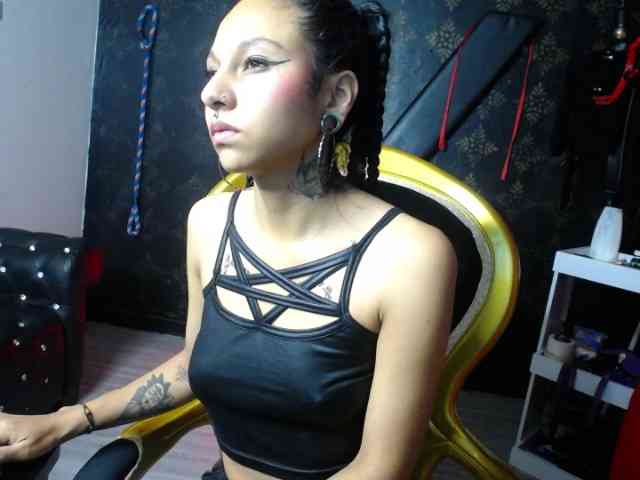 Sweettpleasure webcam