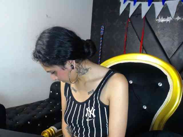 Sweettpleasure webcam