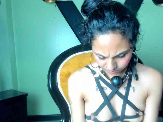 Sweettpleasure webcam