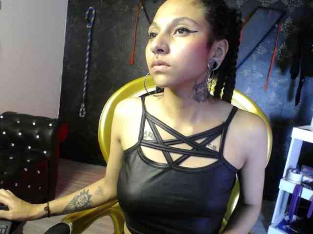 Sweettpleasure webcam