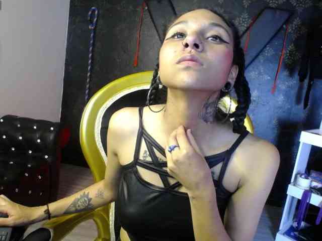 Sweettpleasure webcam